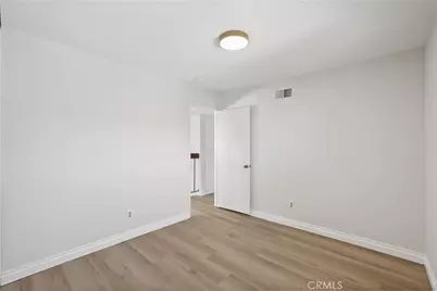22544 Jeffrey Mark Court #1, Chatsworth, CA 91311 - Photo 18