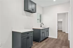 259 W 42nd St, Los Angeles, CA 90037 - Photo 26