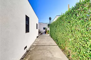 2932 Edgehill, Los Angeles, CA 90018 - Photo 50