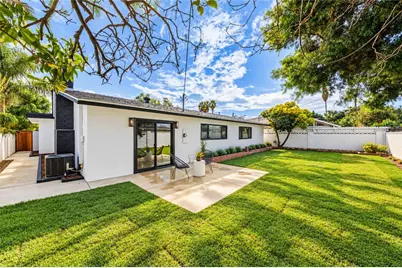 8561 Donald Circle, Huntington Beach, CA 92647 - Photo 4