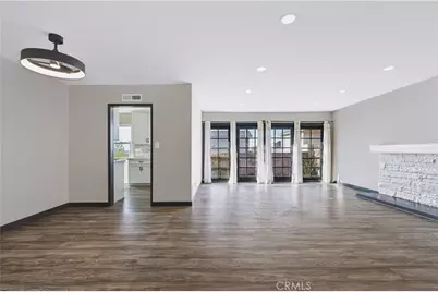 11619 Tarron Avenue, Hawthorne, CA 90250 - Photo 2