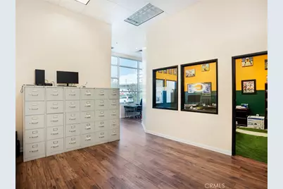 881 N Douglas Street, El Segundo, CA 90245 - Photo 12