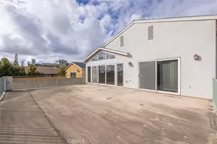 1050 Avenue D, Redondo Beach, CA 90277 - Photo 48