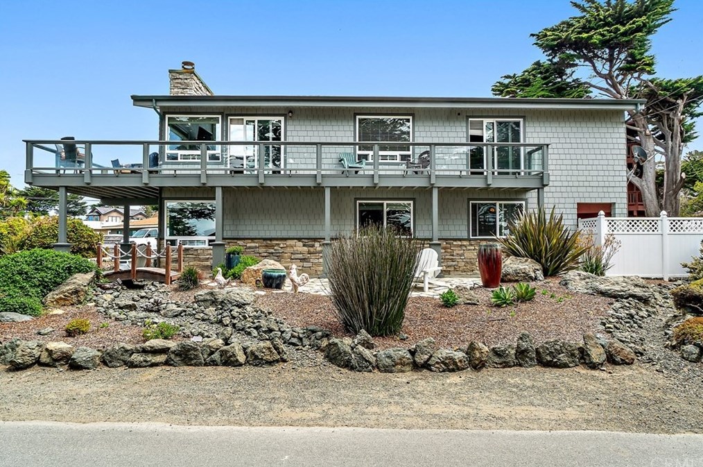 210 Worcester Dr, Cambria, CA 93428-3126