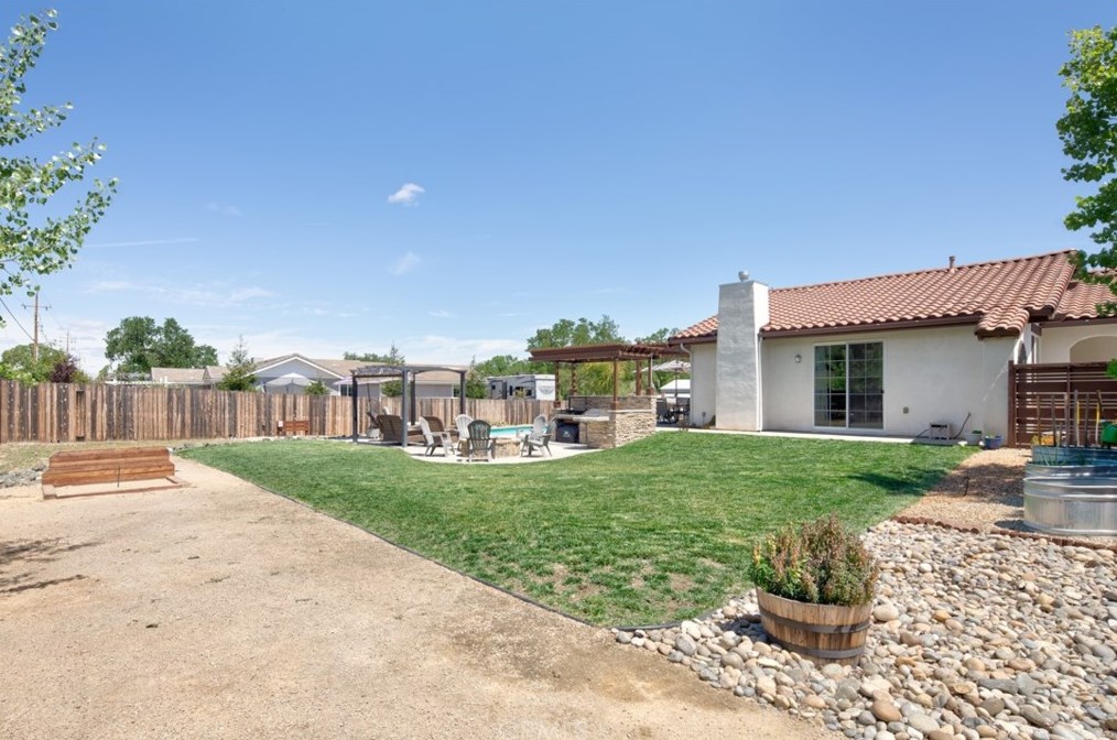 12955 Viejo Camino, Atascadero CA  93422-6205 exterior