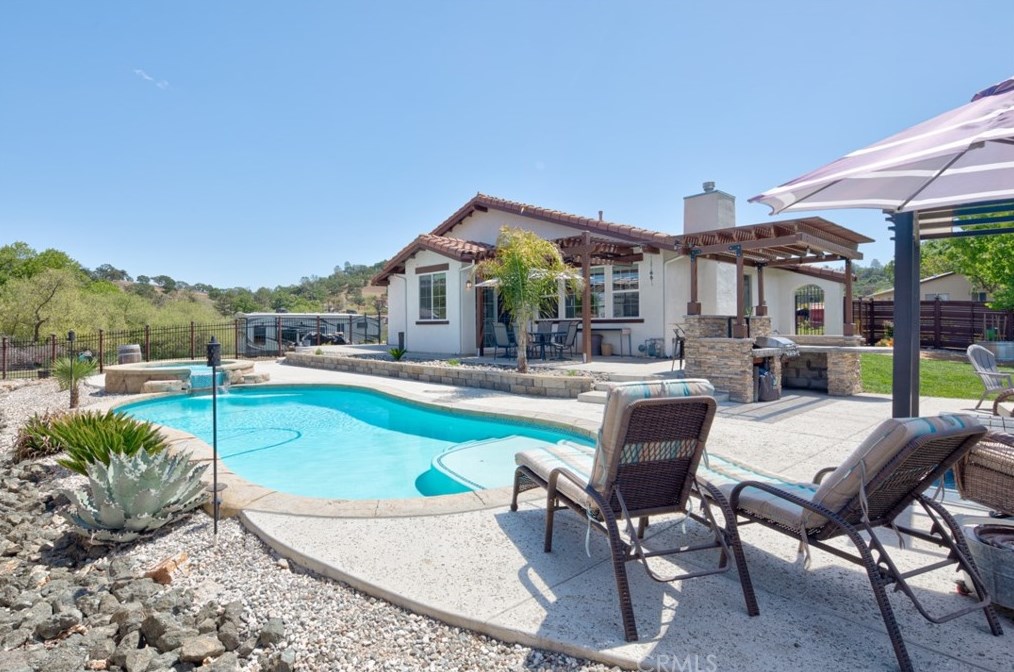 12955 Viejo Camino, Atascadero CA  93422-6205 exterior