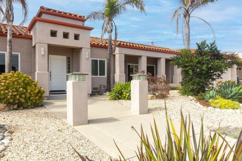 3240 Beachcomber Dr, Morro Bay, CA 93442