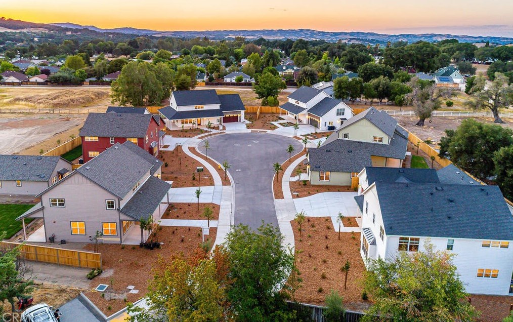 1796 Mirasol Way, Atascadero CA  93422-8507 exterior