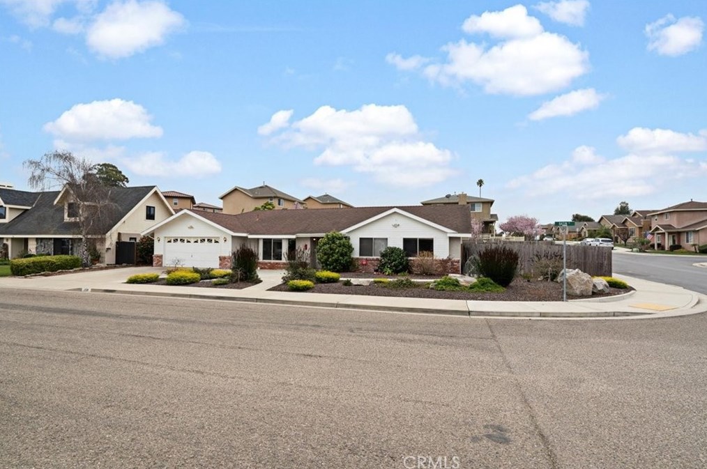 2510 Basin St, Oceano, CA 93445-9100