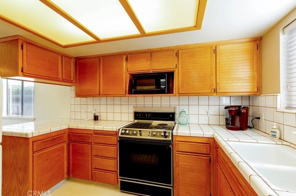 291 Via La Paz, San Luis Obispo, CA 93401