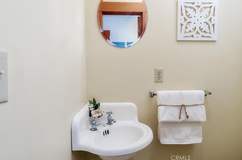 16850 Walnut Ave, Atascadero CA  93422-6622 exterior