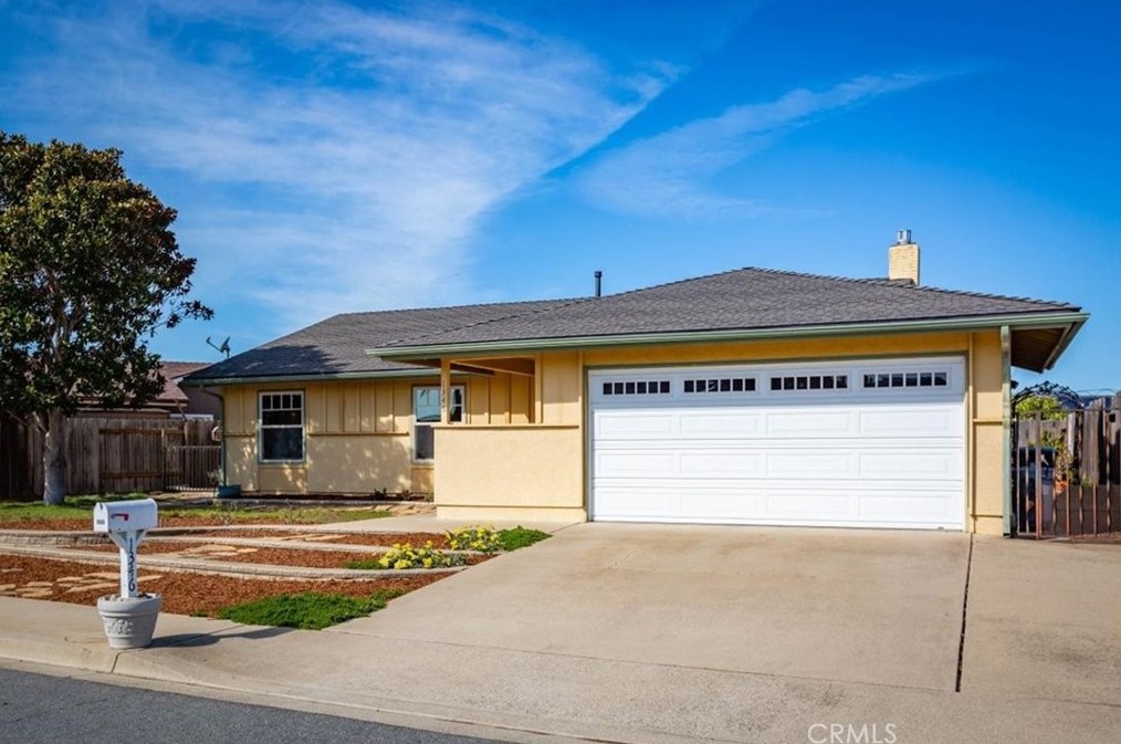 1346 20th Ct, Oceano, CA 93445-9326