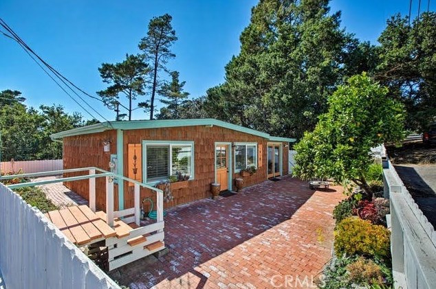 1801 Downing Ave, Cambria, CA 93428