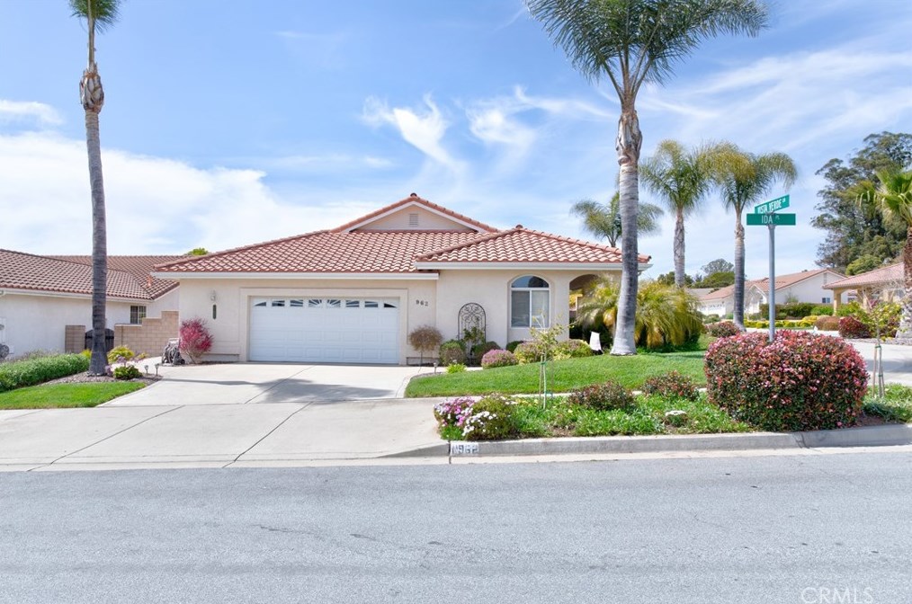 962 Ida Pl, Nipomo, CA 93444-8976