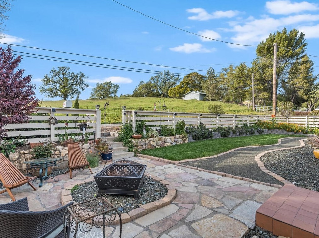 9307 Santa Lucia Rd, Atascadero CA  93422-2351 exterior