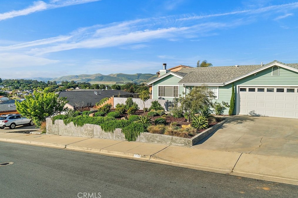 139 Elvira Way, Nipomo, CA 93444