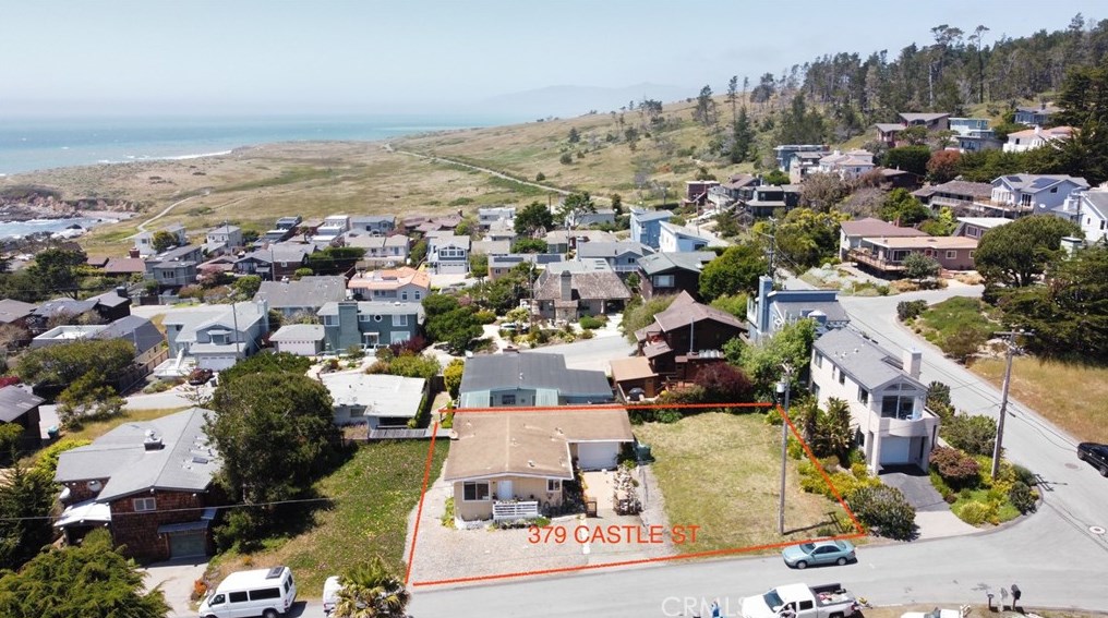 379 Castle St, Cambria, CA 93428-4404