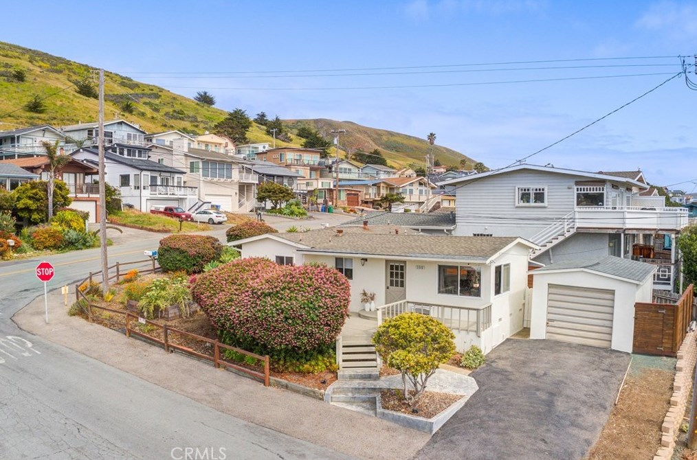 100 El Sereno Ave, Cayucos, CA 93430