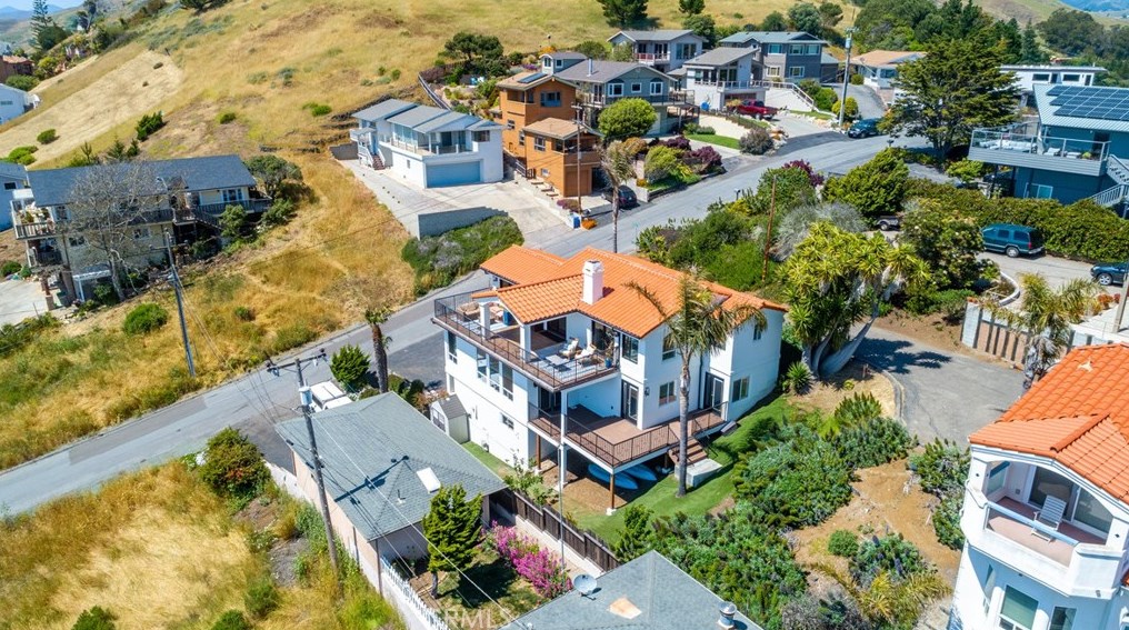 422 Stuart Ave, Cayucos, CA 93430