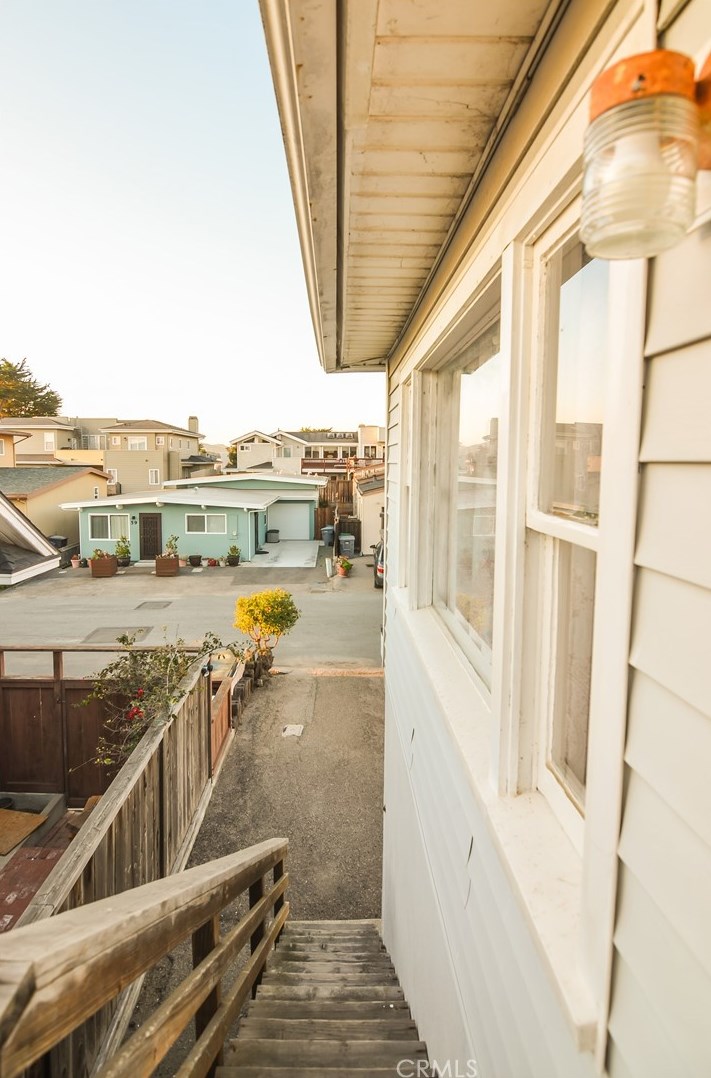 56 Gracia Ave, Cayucos, CA 93430