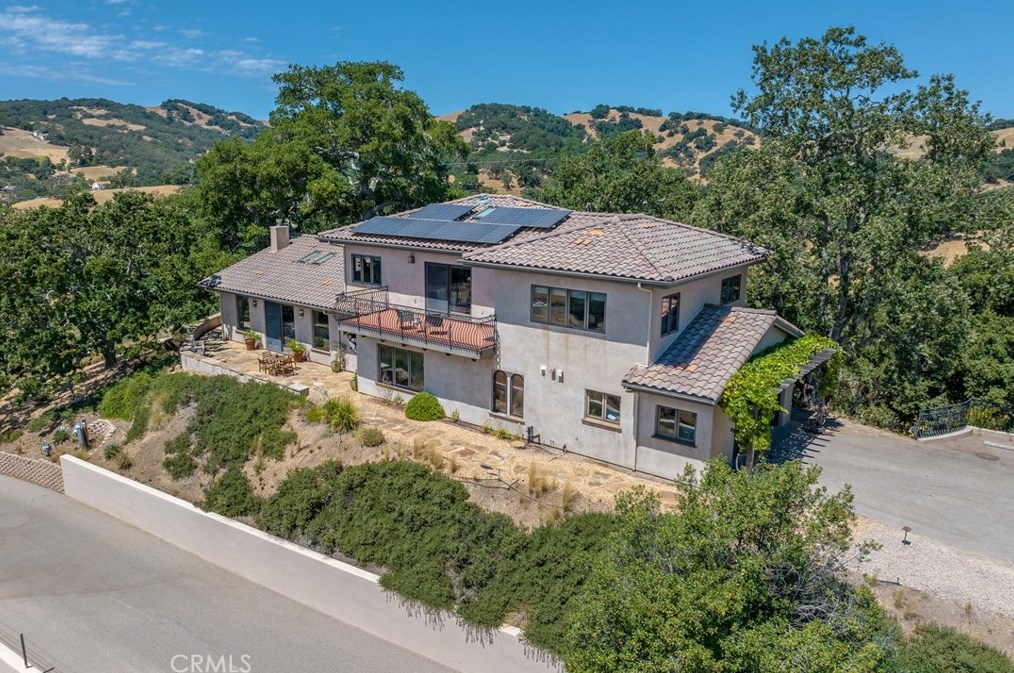 10050 Corona Rd, Atascadero, CA 93422-7745