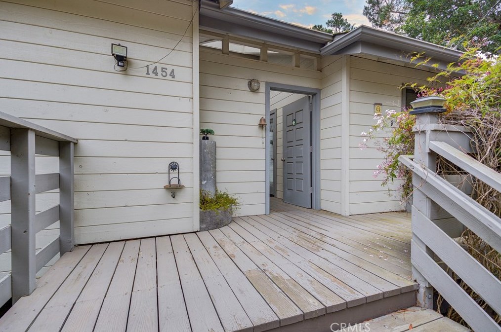 1454 Pineridge Dr, Cambria, CA 93428-5930