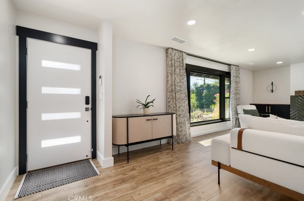 905 Olive St, Lake Nacimiento, CA 93446