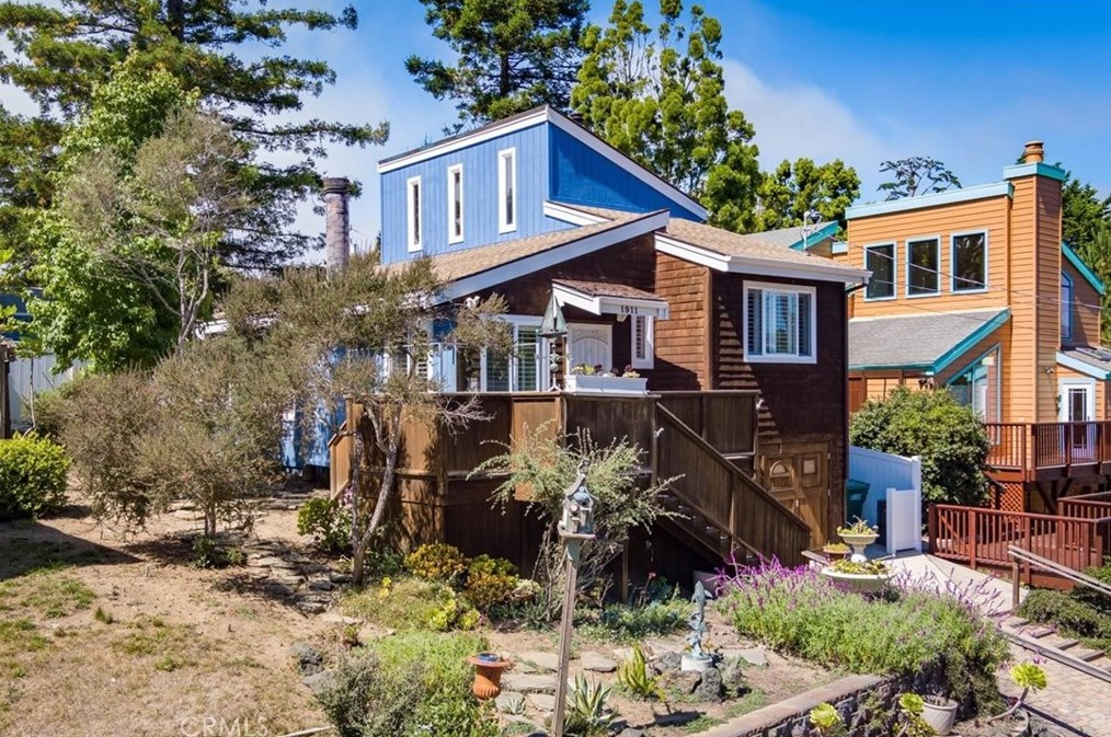 1911 Pineridge Dr, Cambria, CA 93428