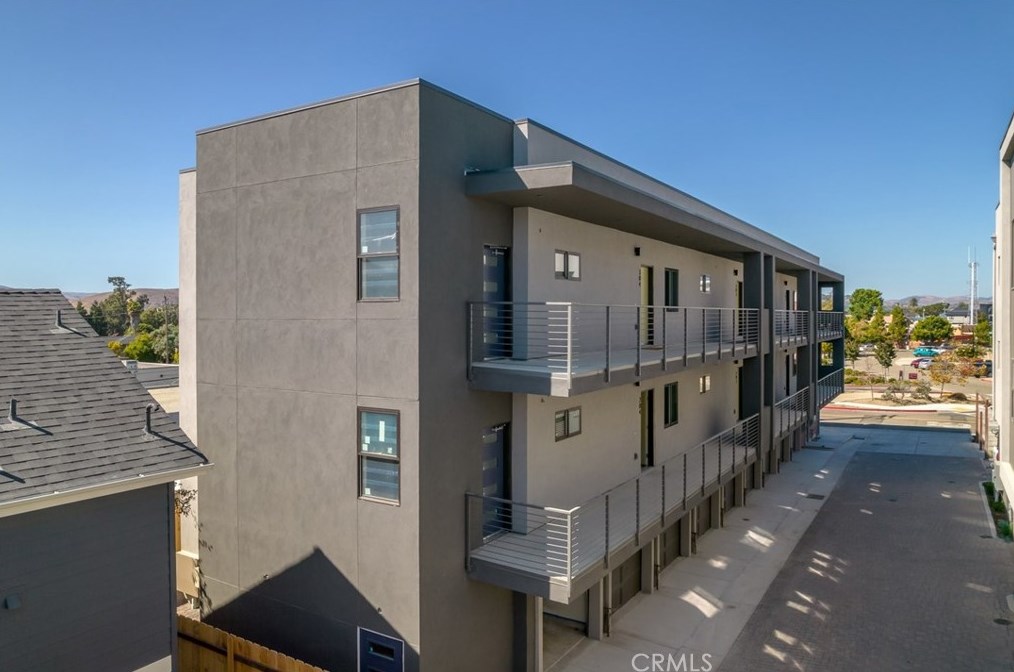 2355 Victoria #304, San Luis Obispo, CA 93401