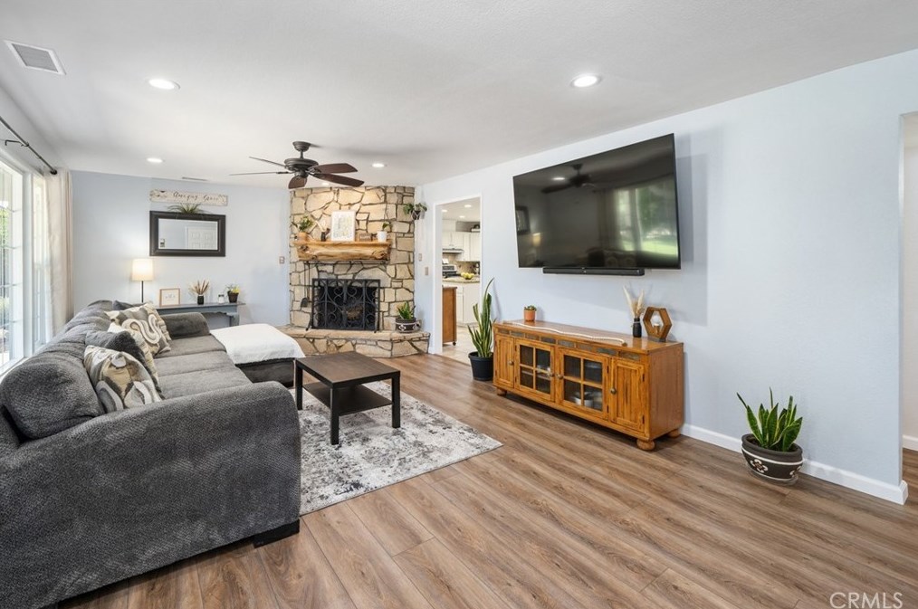 1304 Division St, Nipomo, CA 93444-9154