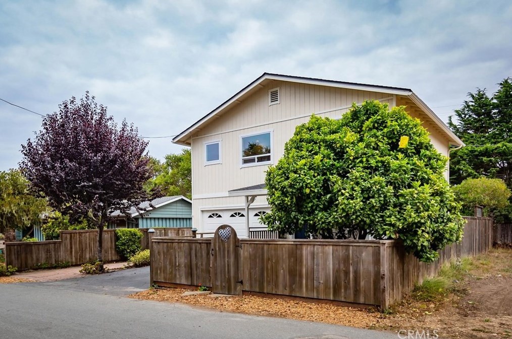 2138 Wilton Dr, Cambria, CA 93428