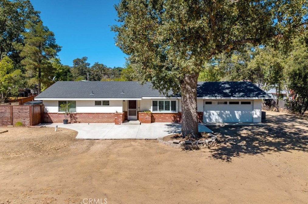 9550 Carmelita Ave, Atascadero, CA 93422-2106