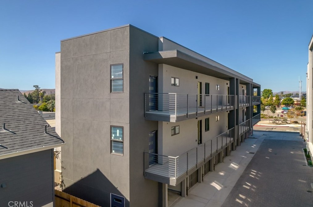 2355 Victoria #204, San Luis Obispo, CA 93401