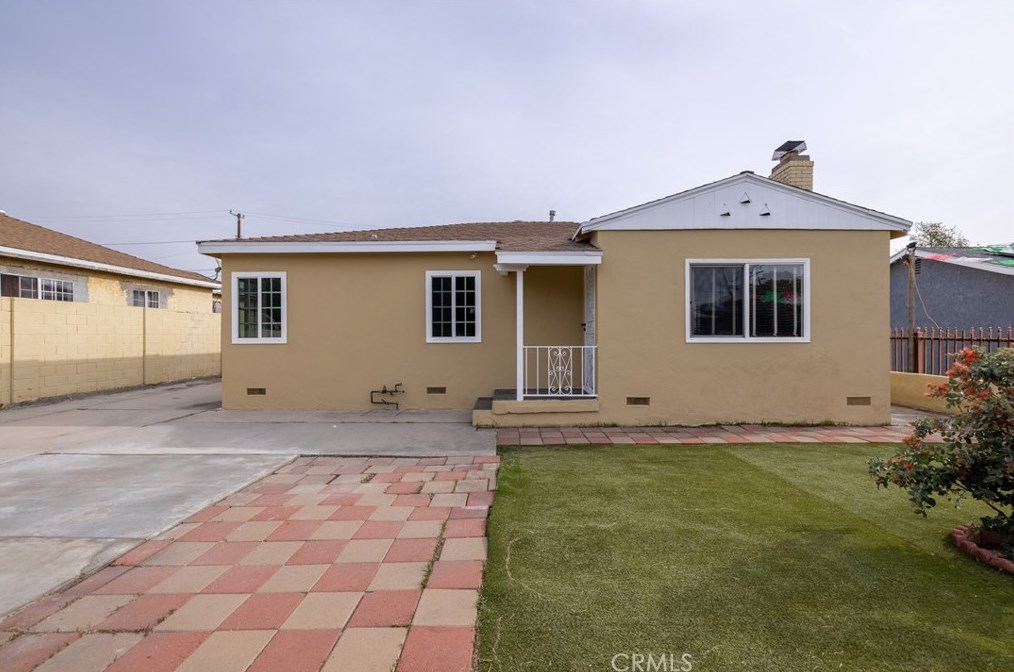 7526 Troost Ave, North Hollywood, CA 91605