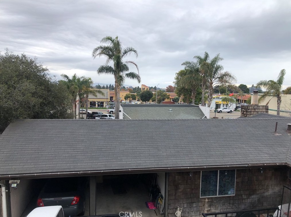 153 16th St, Pismo Beach, CA 93433-2212