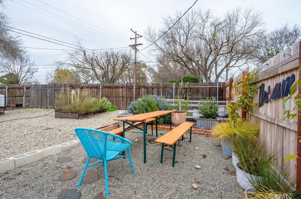 639 Bolen Dr, Lake Nacimiento CA  93446-2756 exterior