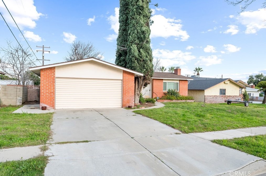 3015 Herrington Ave, San Bernardino, CA 92405-1830