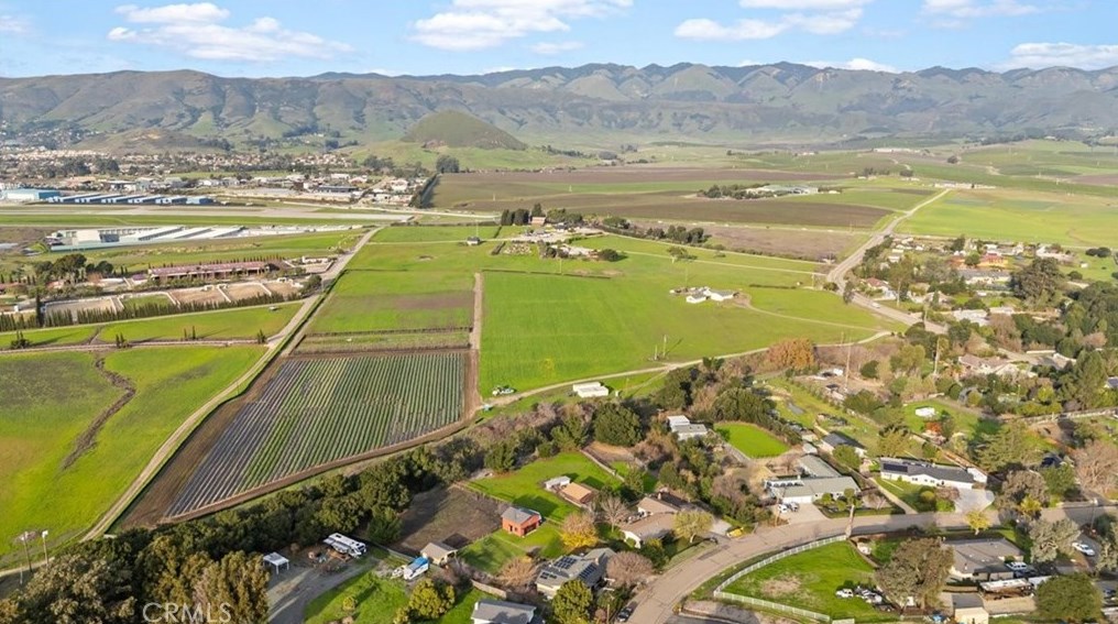 435 Crestmont Dr, San Luis Obispo, CA 93401-7915