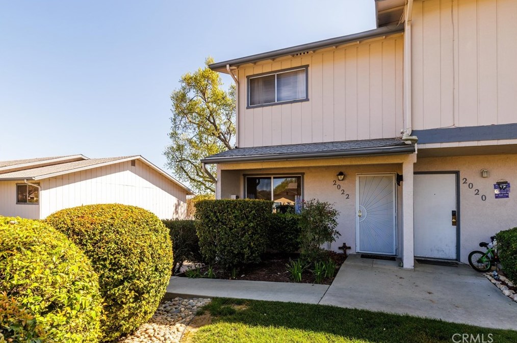 2022 Pine St, Lake Nacimiento, CA 93446