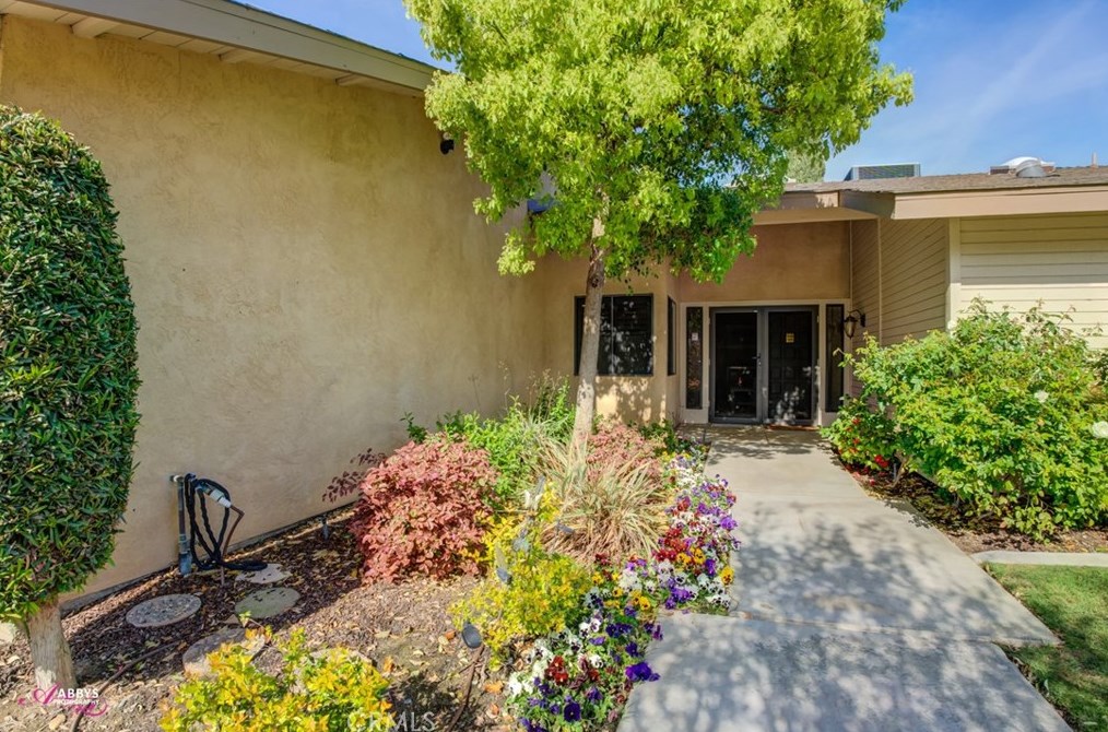 2300 El Portal Dr #67, Bakersfield, CA 93309