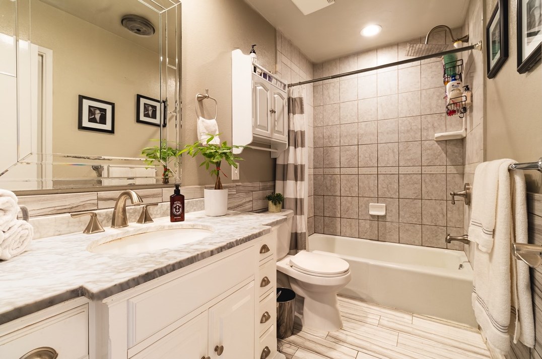 1109 Grieb Dr, Pismo Beach CA  93420-1804 exterior