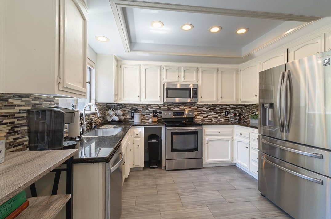 1109 Grieb Dr, Pismo Beach CA  93420-1804 exterior