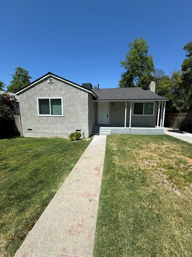 3033 Hammond Ave, Fresno, CA 93703-4006