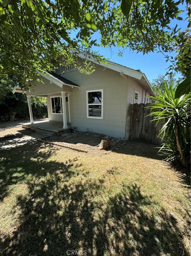 4586 Illinois Ave, Fresno, CA 93702-2435
