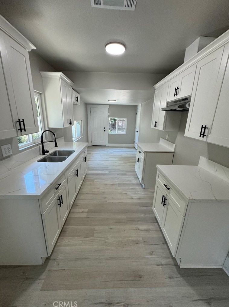 4586 Illinois Ave, Fresno CA  93702-2532 exterior
