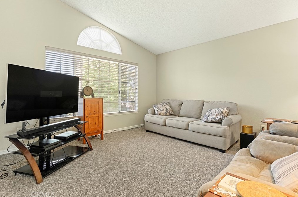 6208 Quaking Aspen, Bakersfield, CA 93313