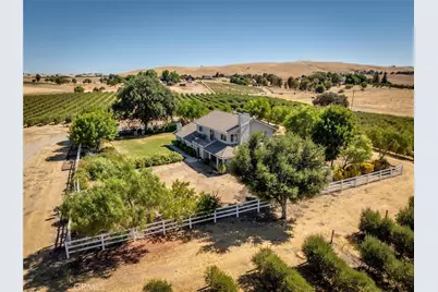 5055 Rancho La Loma Linda Drive, Paso Robles, CA 93446 - Photo 2