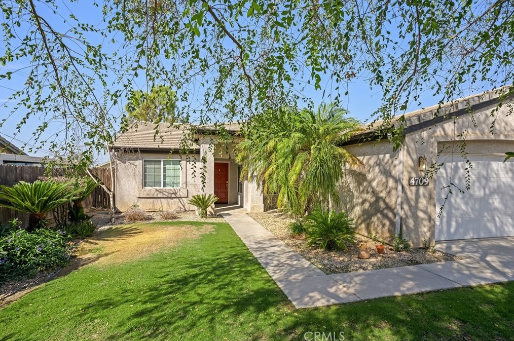 4709 Hills Dr, Bakersfield, CA 93308-1193