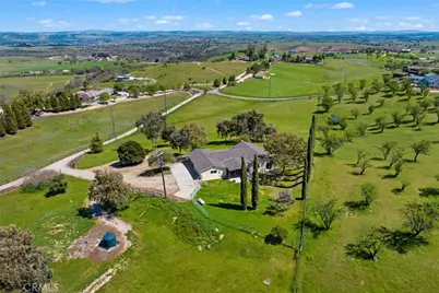 6095 Vista Serrano Way, Paso Robles, CA 93446 - Photo 4