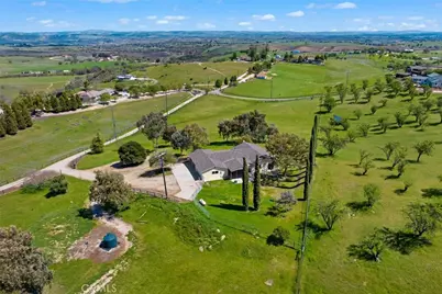 6095 Vista Serrano Way, Paso Robles, CA 93446 - Photo 4